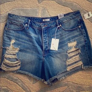 Good American Bombshell shorts -16